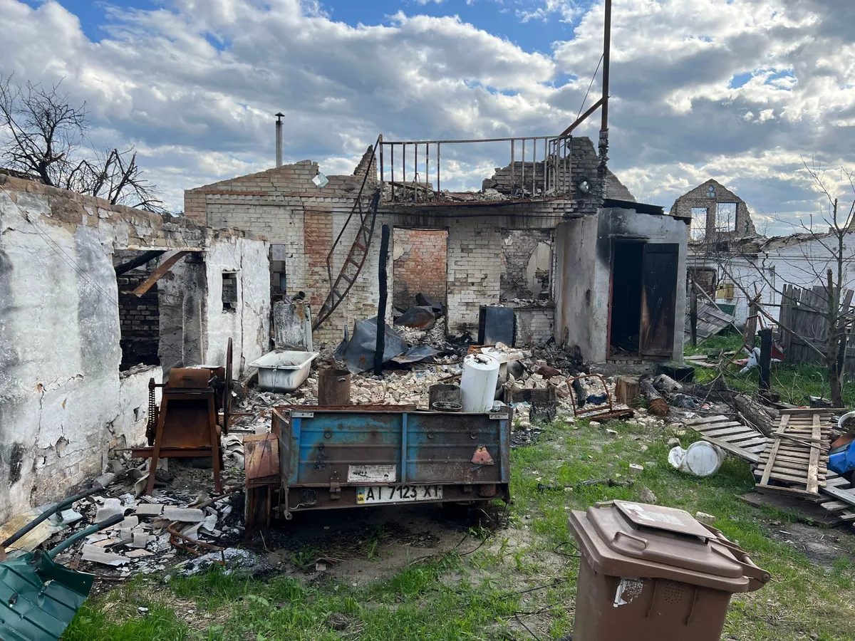 burned houses aftermath
