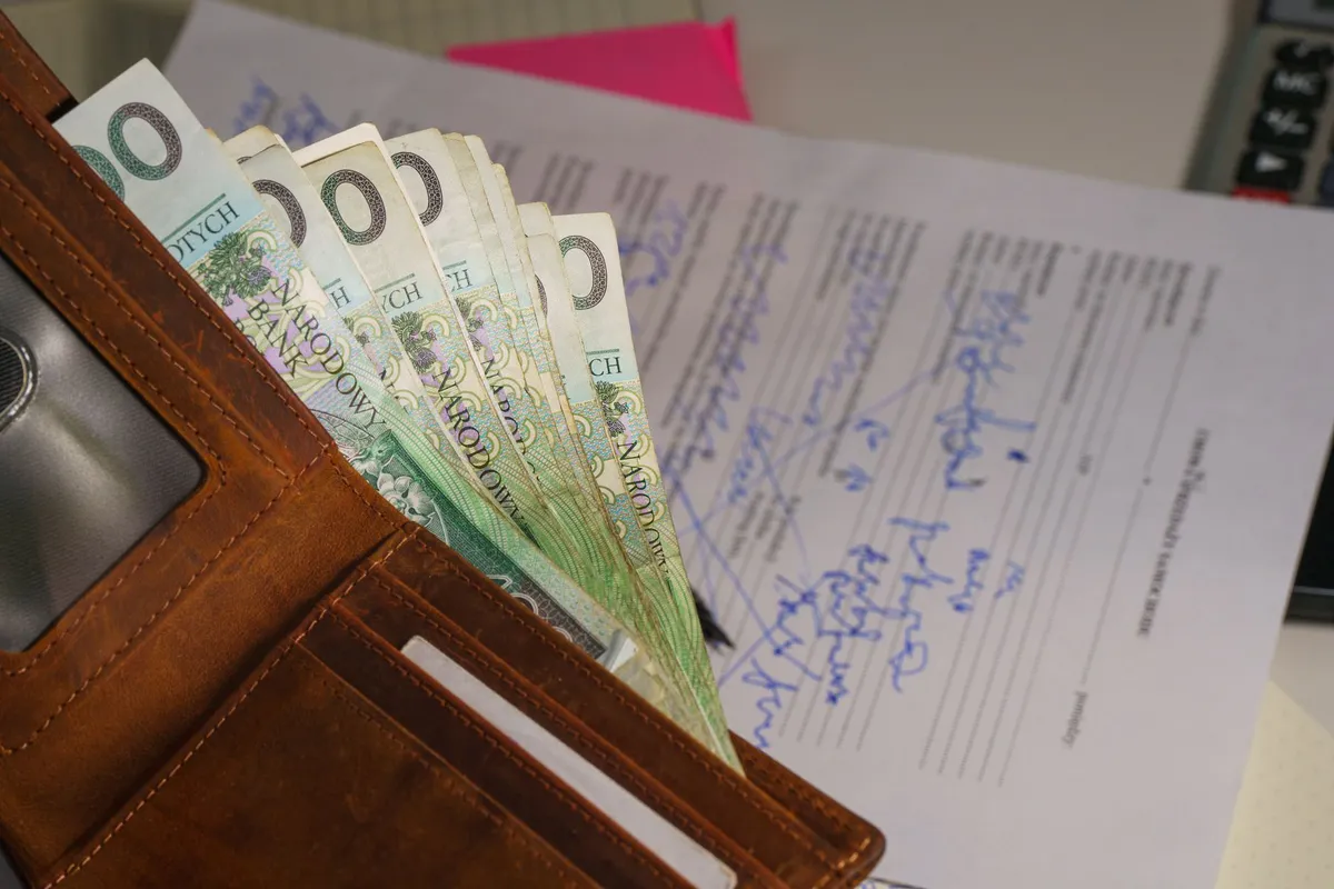 legal documents and money
