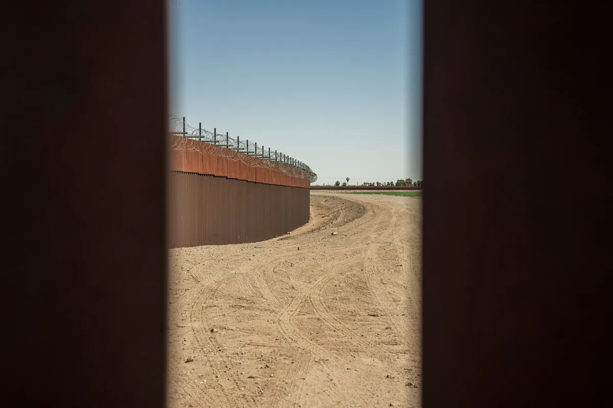 border wall construction