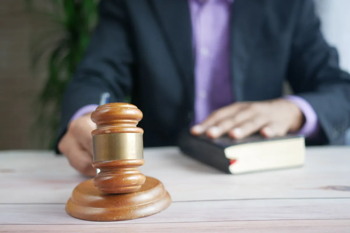 judicial gavel and law books