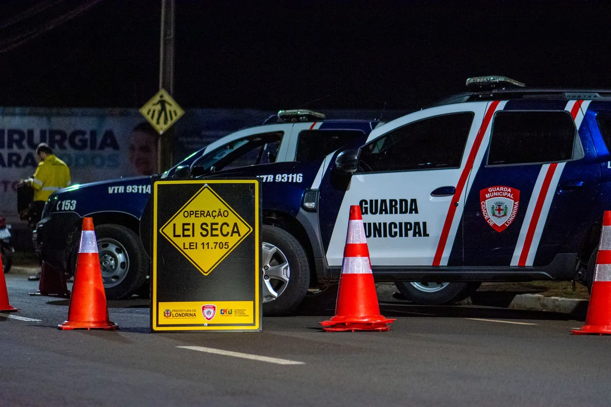 DUI checkpoint night