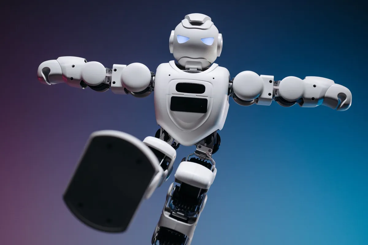 humanoid robot sprinting