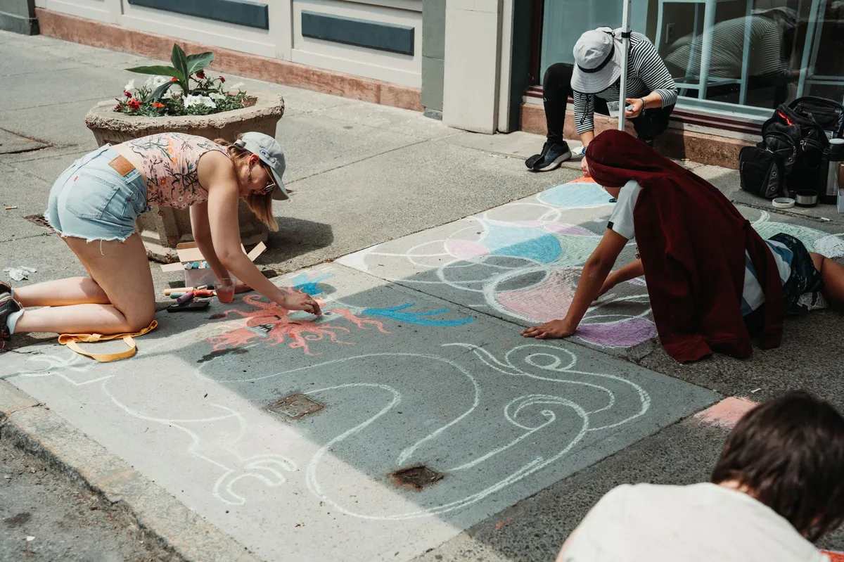 sidewalk chalk art