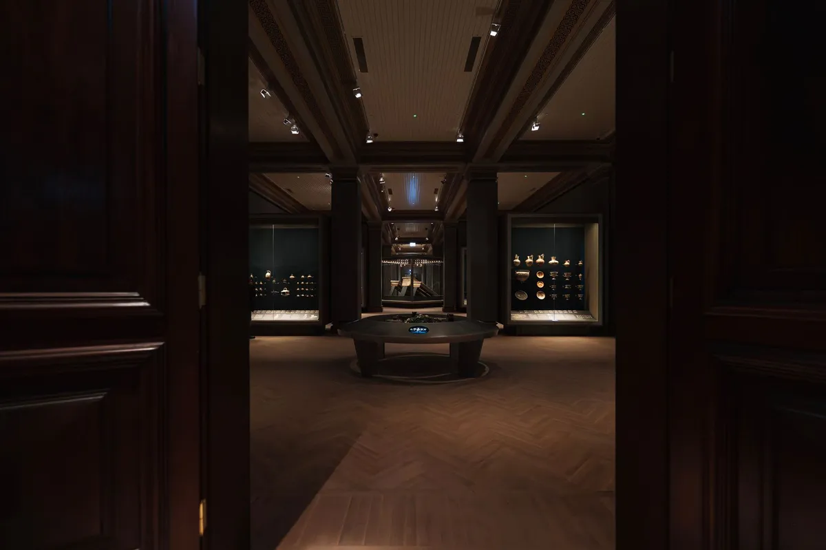 Titanic exhibition display