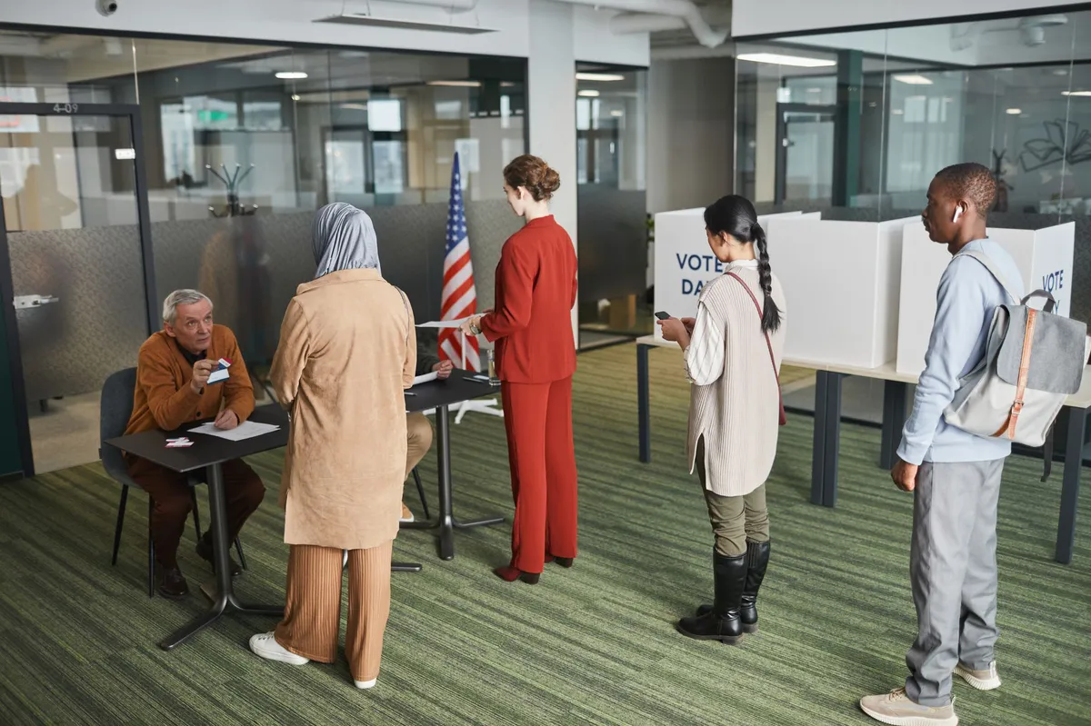 voting booth line