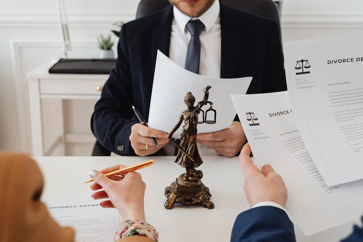 Navigating Divorce in Arizona: How a Lawyer Can Secure Your Future