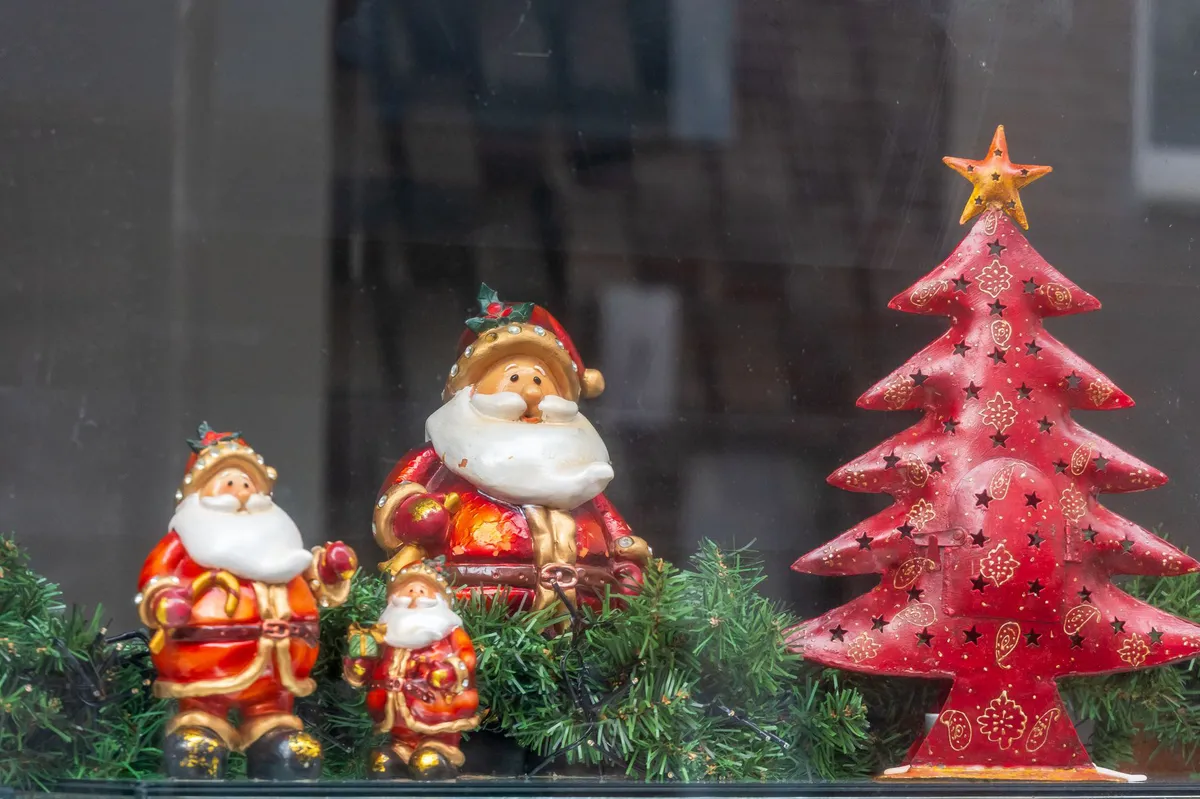 holiday display controversy