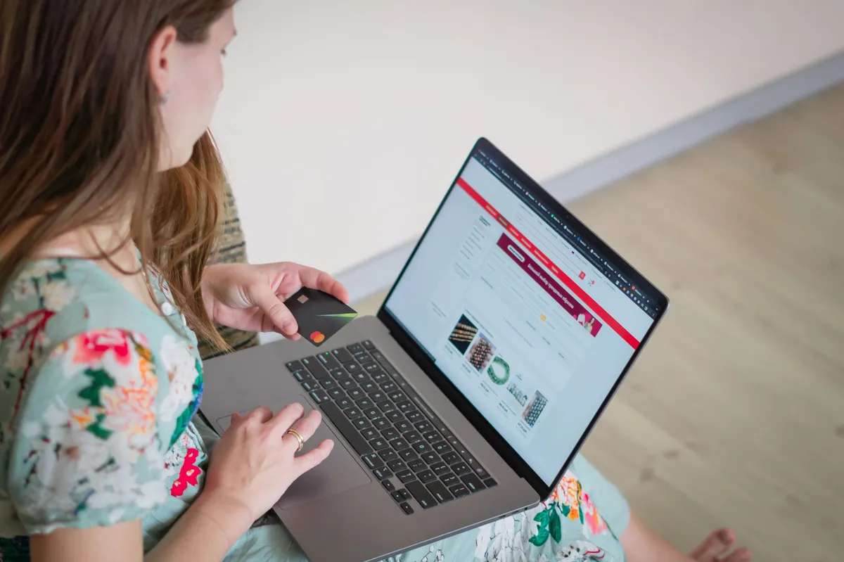 consumer shopping online