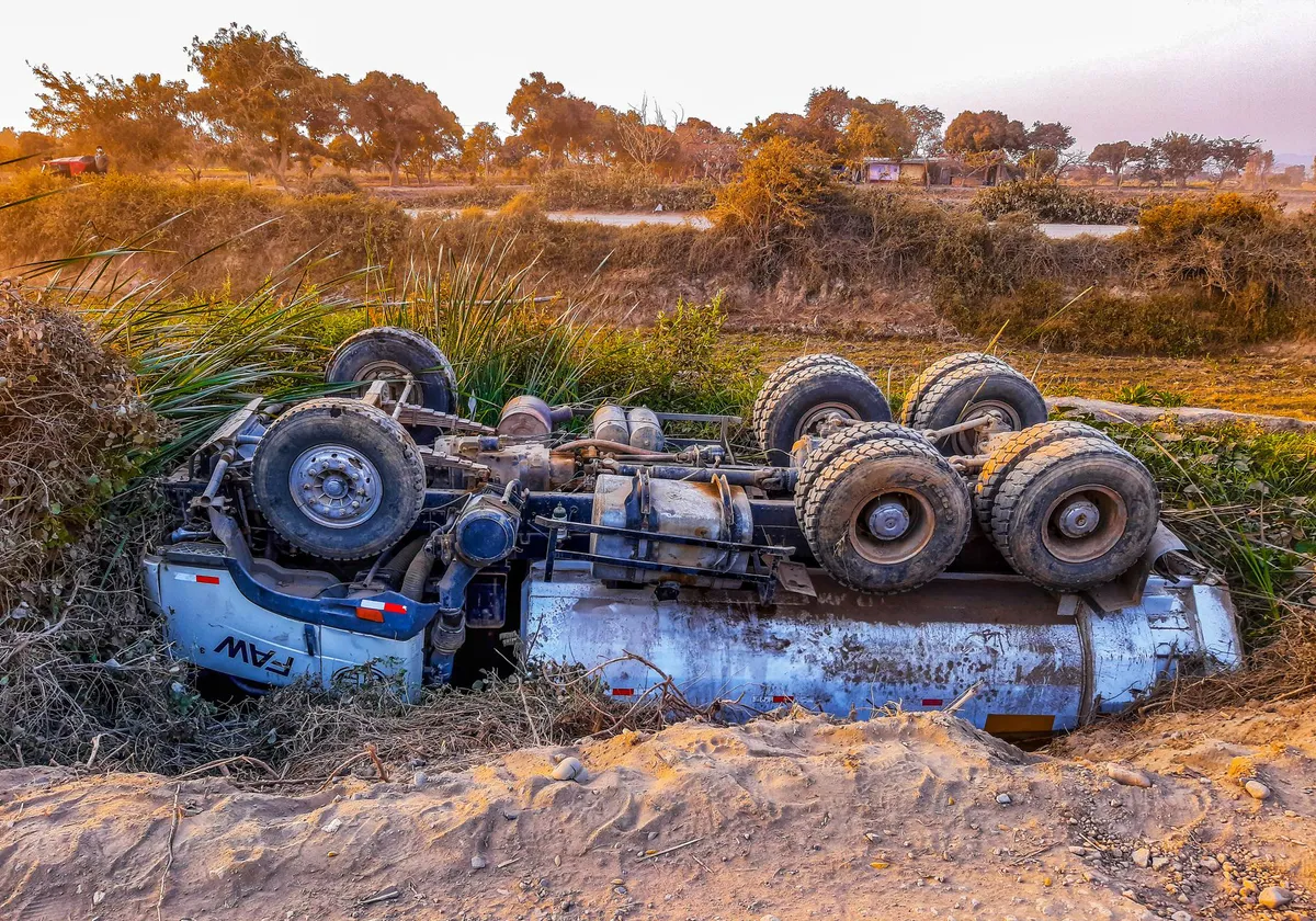 truck accident scene