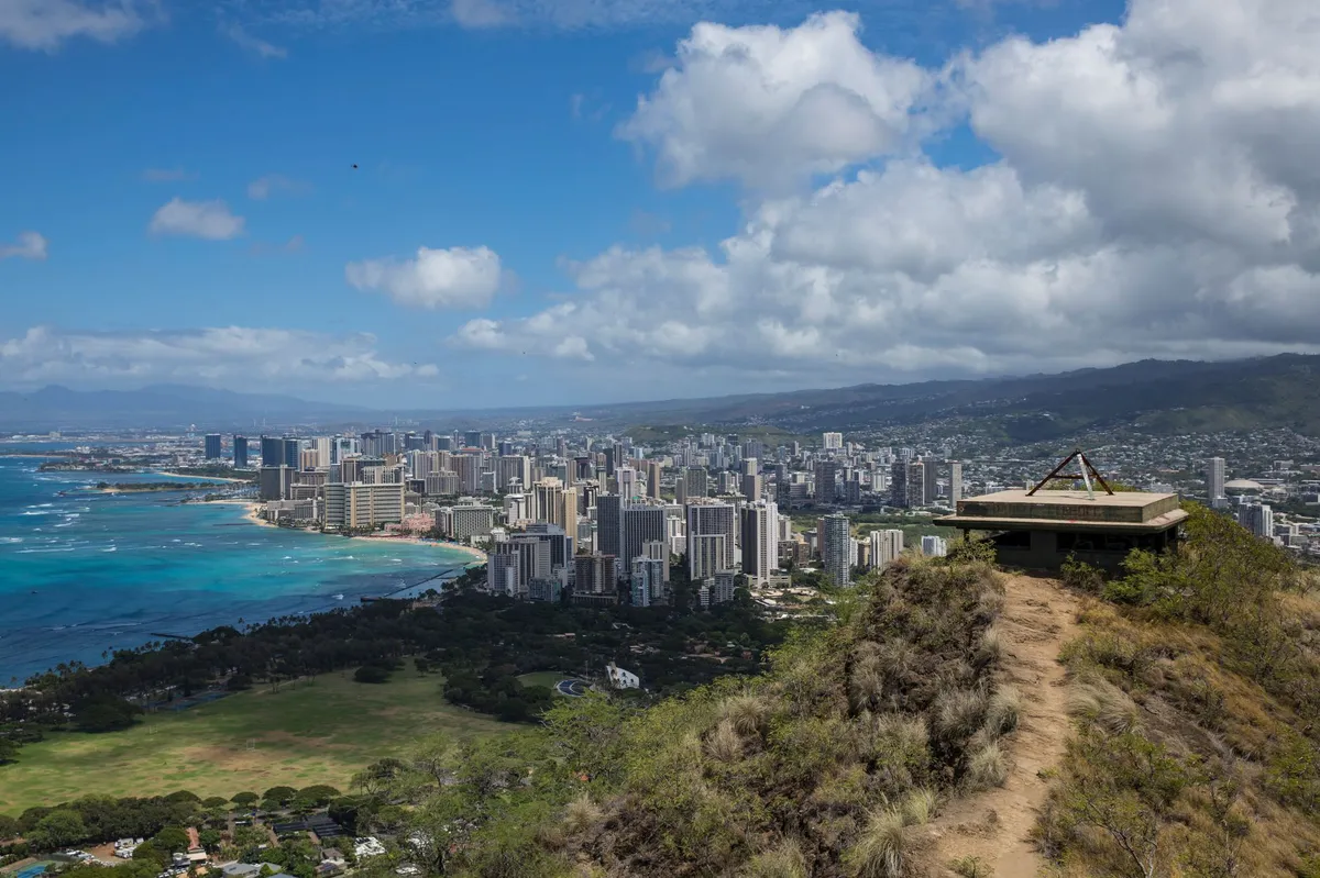 Hawaii hiking trail