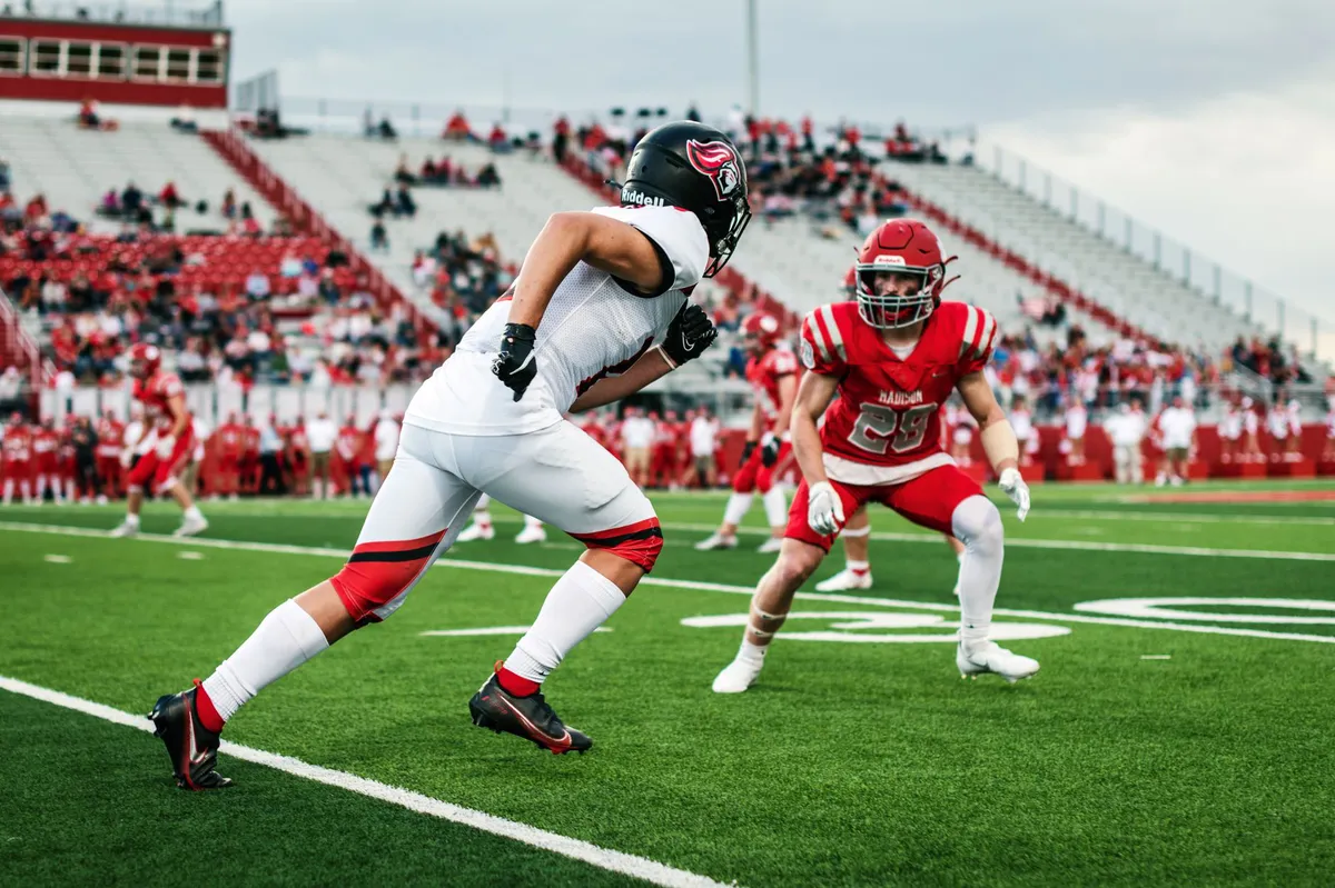 college football players practice