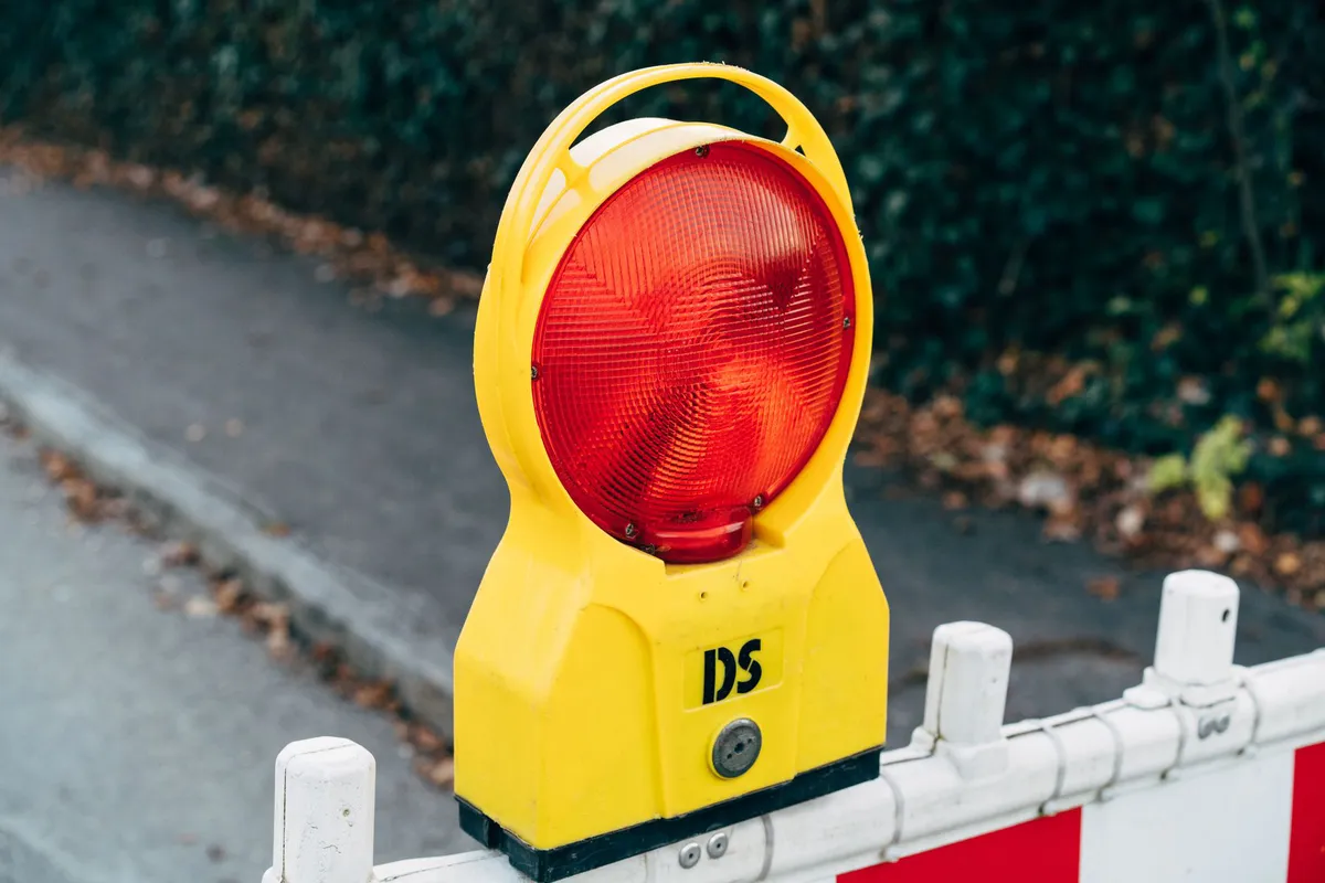 reflective warning devices