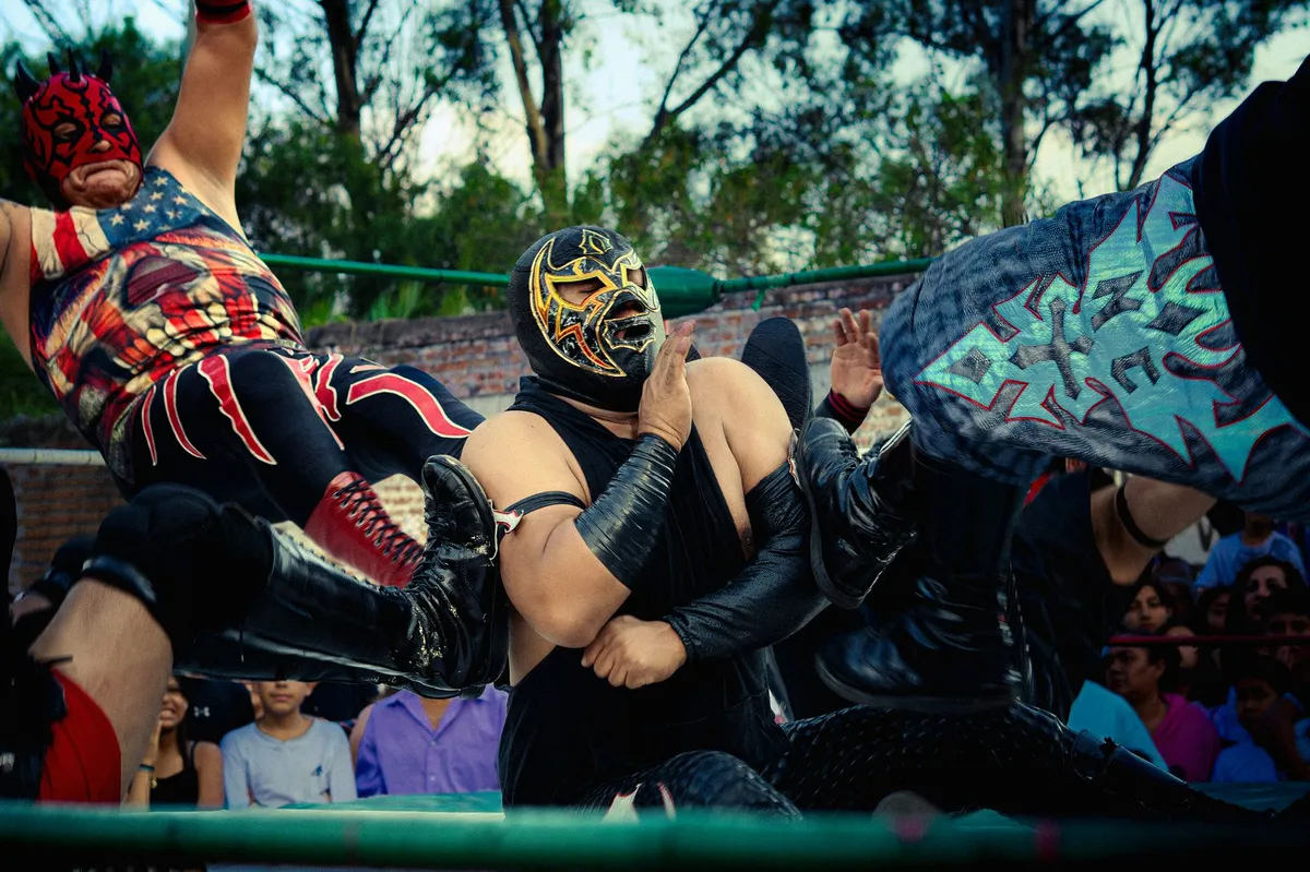 lucha libre training session