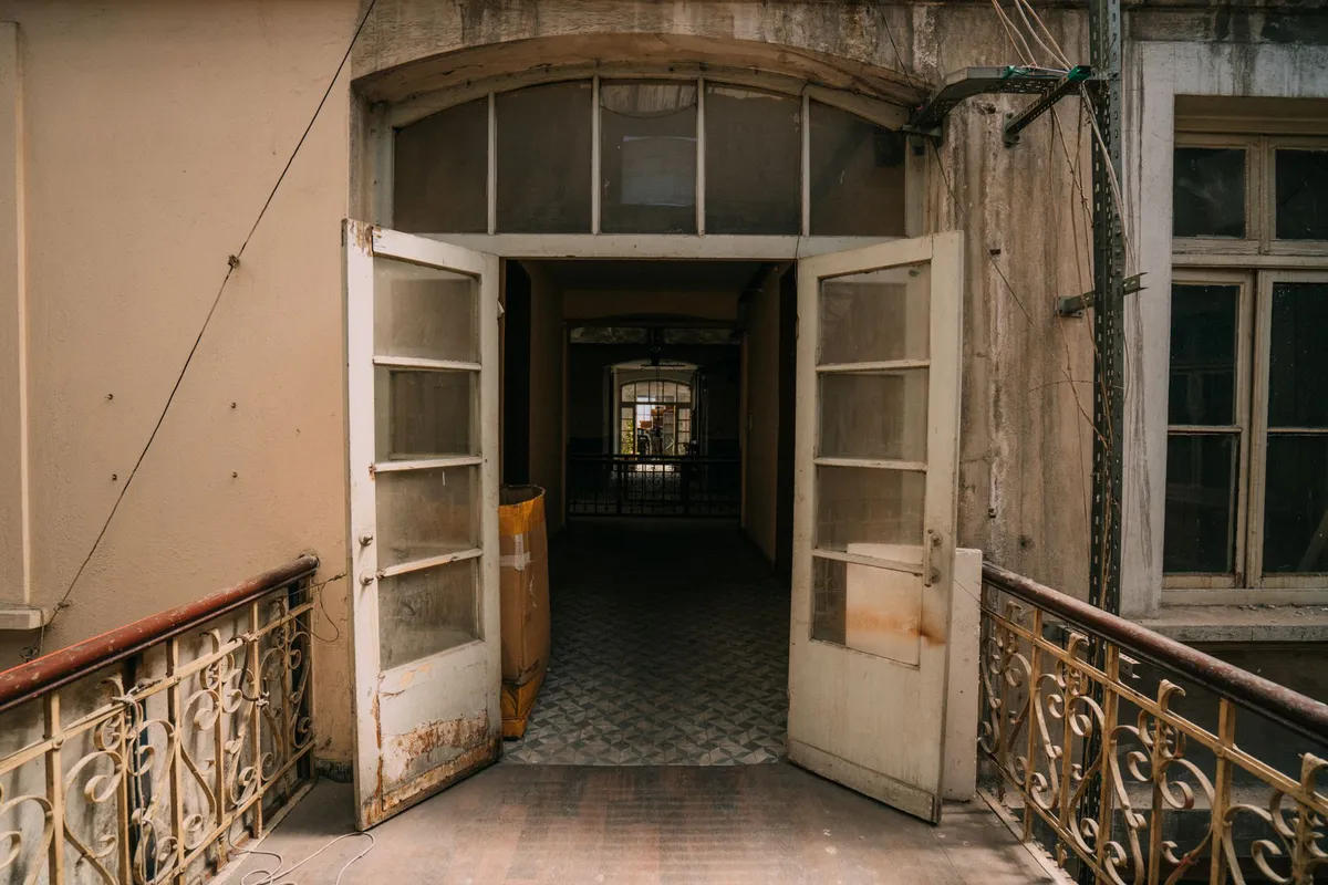 open courthouse doors