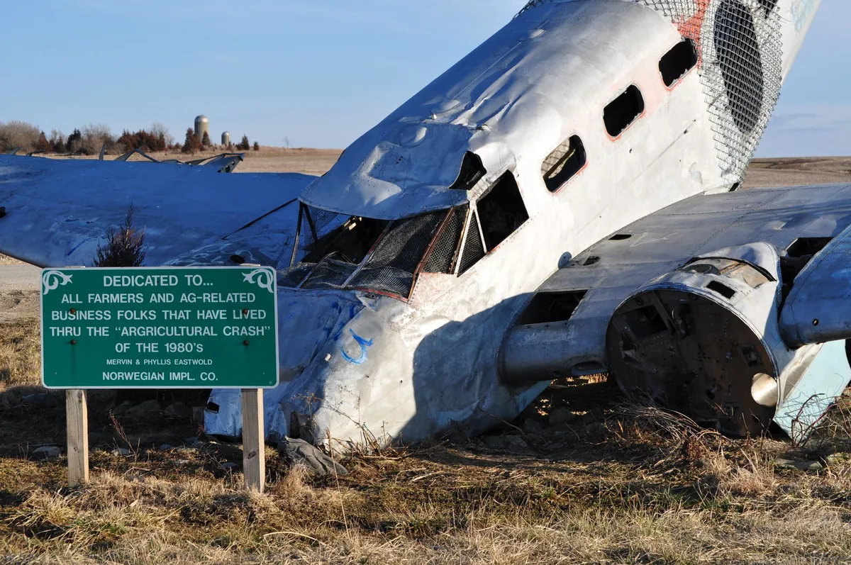 airplane crash wreckage